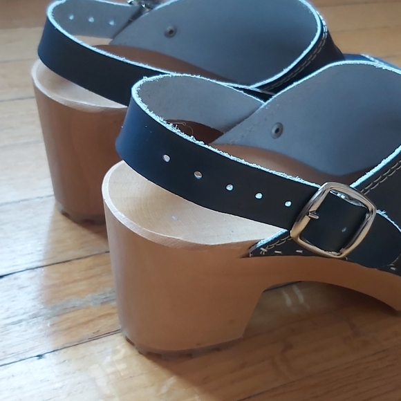 Swedish Clogs - Picture 4 of 7